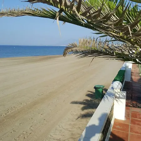 Front Line Beach Villa *